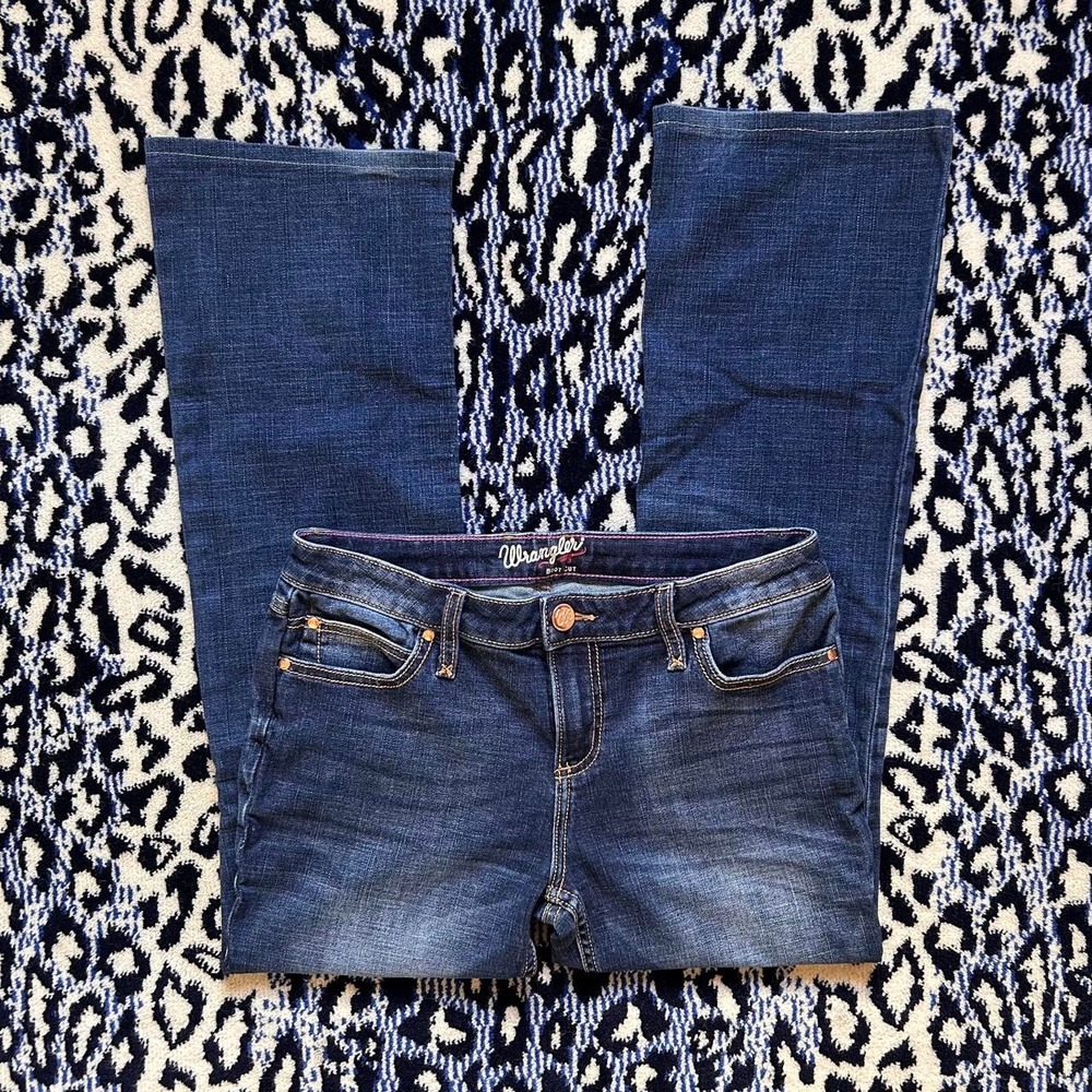 Y2K Wrangler bootcut jeans in navy blue • size: 5/6 x 32